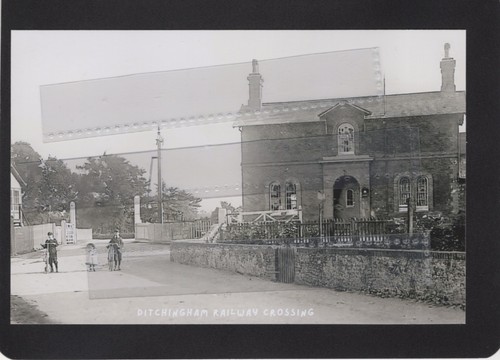 Ditchingham railway crossing - ditchingham,