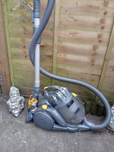 Dyson dc08 silver yellow - dyson,