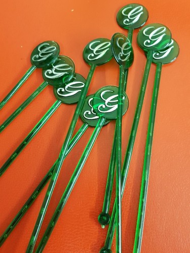 Gordons gin cocktail - x,