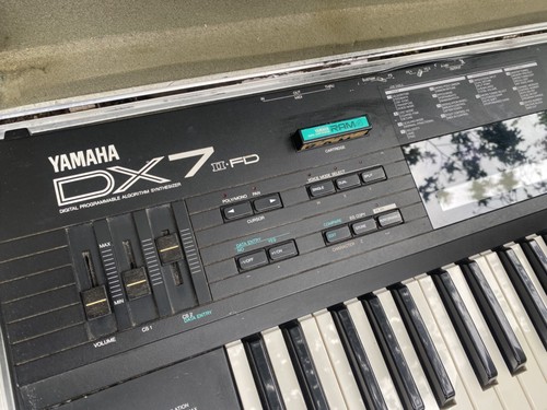 Yamaha dx7ii synthesizer - dx7ii-fd,