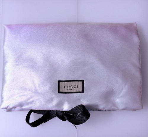 Nwt authentic gucci holiday - authentic,