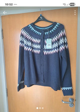 Lovely WEIRD FISH cardigan