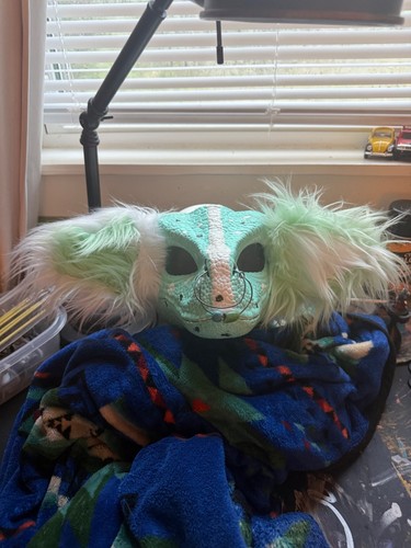 Dino mask painted mint