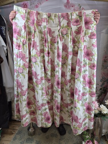Pair floral pinch pleat - floral,
