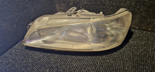 Peugeot 306 headlight - peugeot,