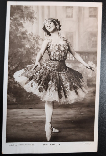 Vintage postcard anna pavlova - anna,