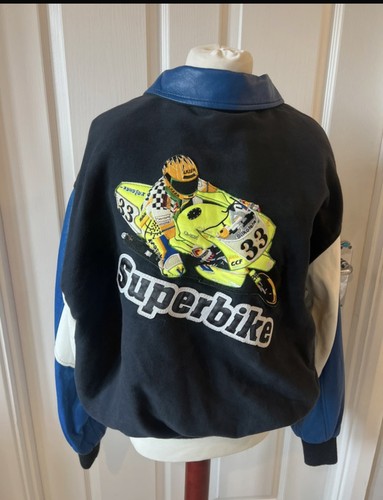 Who wears wins - wears, moto