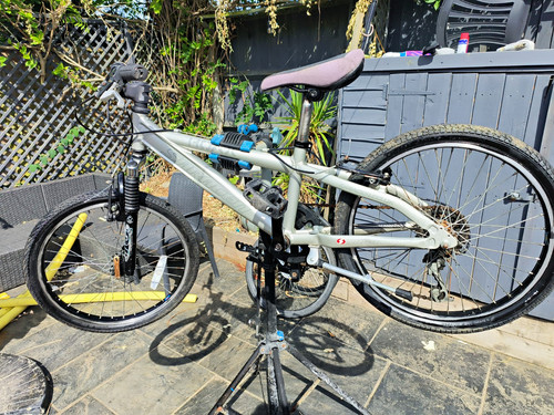 Saracen 20in bmx bike - 20,