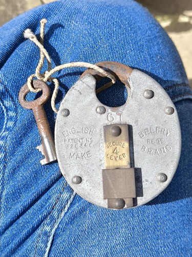 Belfry brand vintage - belfry, close
