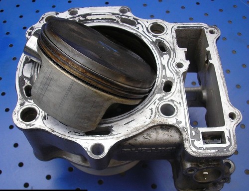 Cylinder piston rear suzuki - cylinder,