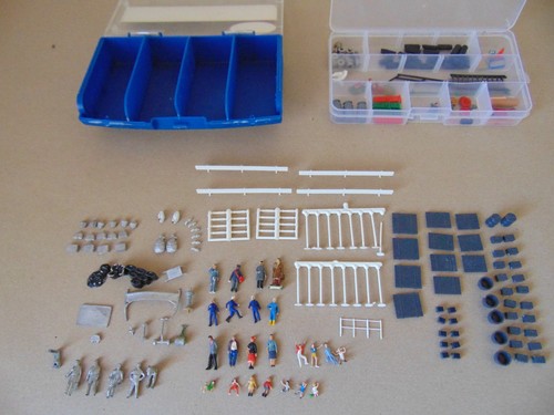 Model railway figures and - model,