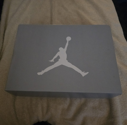 Air jordan retro - air,