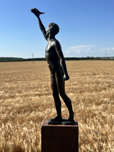 Raf bronze sculpture athletic - bronze,