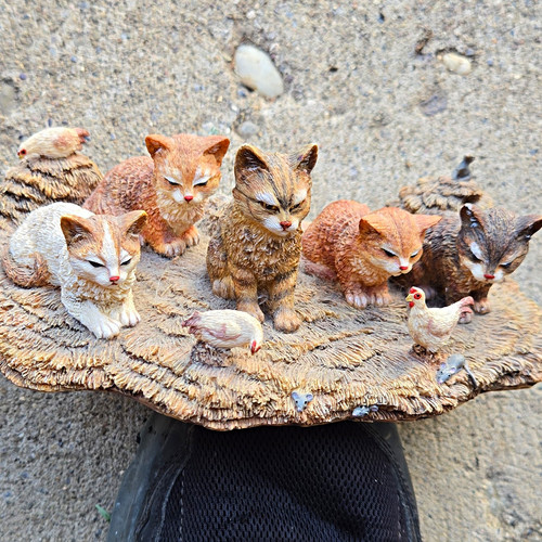 Cat kittens figurine scene - figurine,