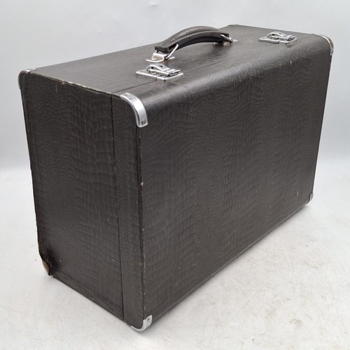 Portable carry case for - for, singer