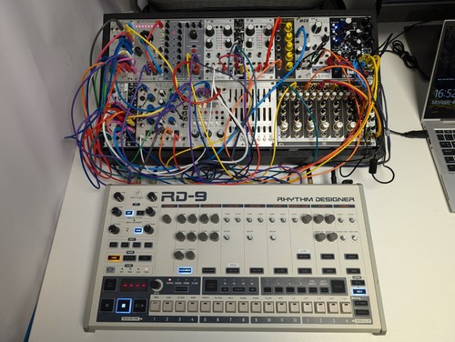 Full eurorack modular - full, rig
