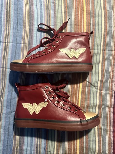 Comics wonder woman shoes - wonder,