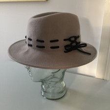 Ladies Suzanne Bettley Taupe