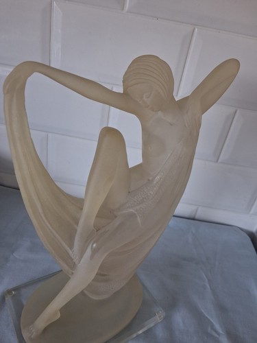 Art deco style lucite - 13",
