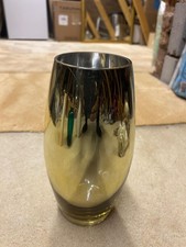Modern Metallic‑Finish