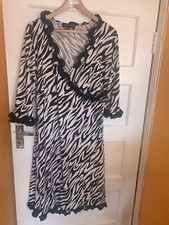 Pompoos Black & White Long