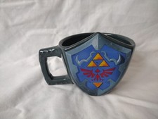 THE LEGEND OF ZELDA HYLIAN SHIELD MUG NINTENDO PALADONE 2015 VGC