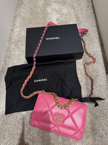 Chanel pink quilted leather - chanel, 19