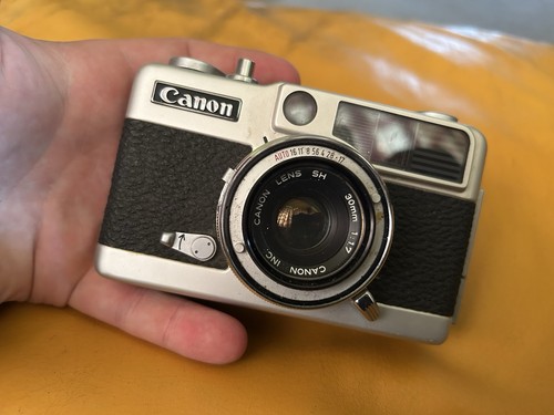 Canon demi 35mm half frame - demi, half-frame