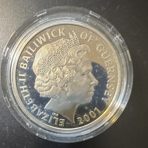 Guernsey coin 2007 queen - £5,