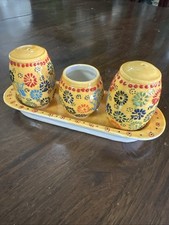 Condiment Set: Salt and Pepper