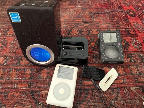 White 20gb ipod classic - 20gb, 4th