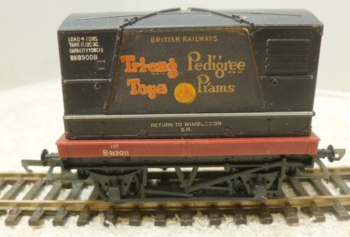 Tri ang r17 bolster wagon - wagon, with