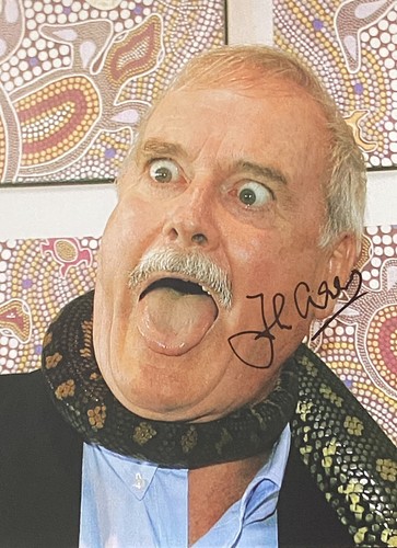 John cleese 8x6 signed photo - cleese,