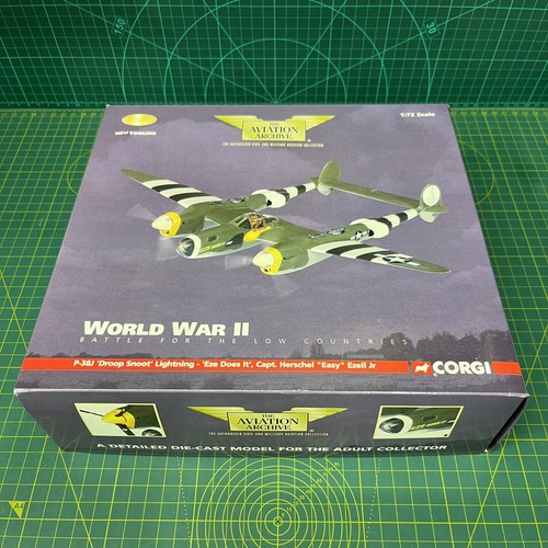 Corgi aviation lockheed 38j - corgi, p-38j