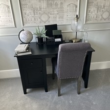 REDUCED Small office desk and