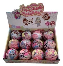 Single Exciting Macaroon Surprise Balls