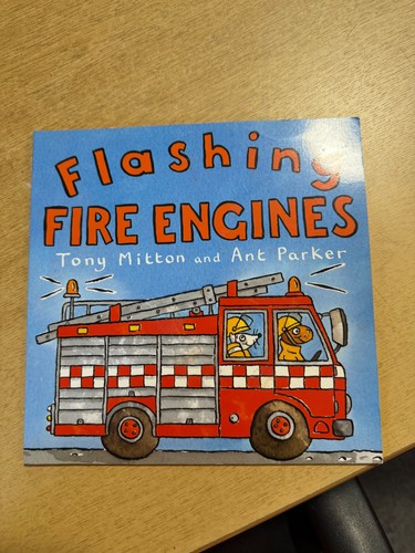 Flashing fire engines amazing - flashing,