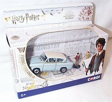 HARRY POTTER FLYING FORD ANGLIA & Figures DIECAST MODEL, NEW BOXED CORGI CC99725