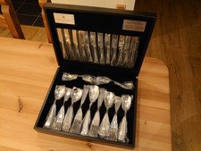Royal Doulton 44 Piece Cutlery