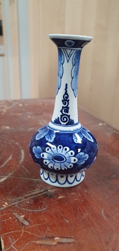 Royal delft vase blue flowers - blue,