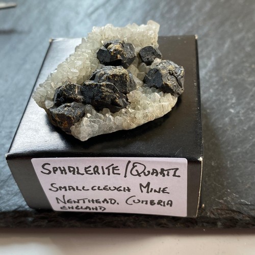 Sphalerite quartz - on,