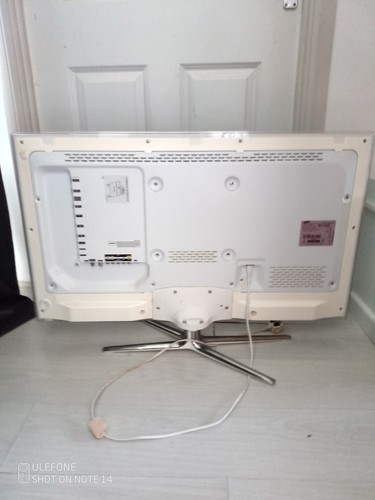Samsung smart tv white - tv,