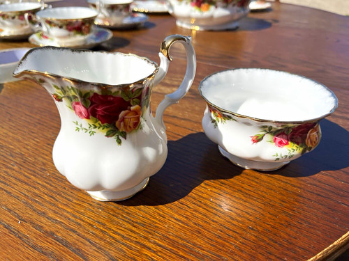 Royal albert old country - old, roses