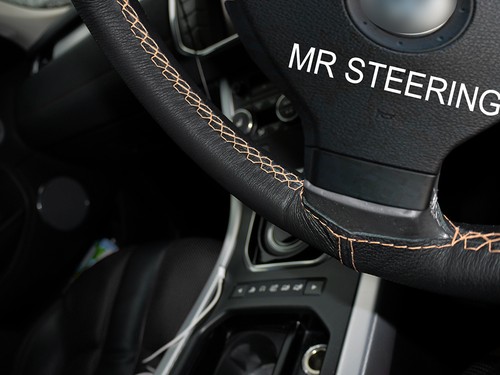 True leather steering wheel - leather,