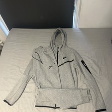 Old Season Nike Tech Fleece