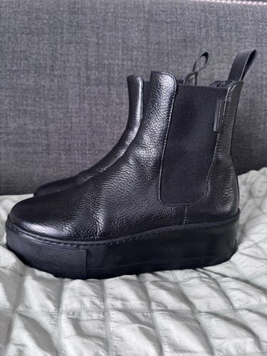 Russell bromley black park - russell, &