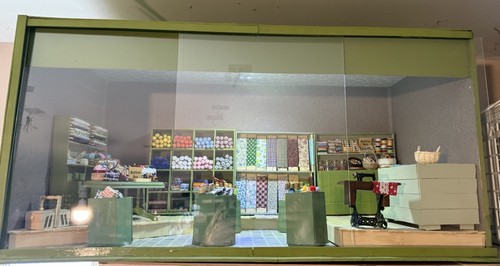 Scale dollshouse - 1/12,