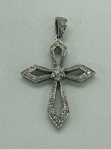 18ct white gold diamond - 18ct,