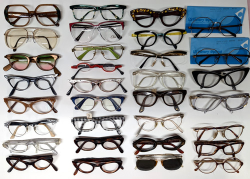 Vintage lot cat - 30+,