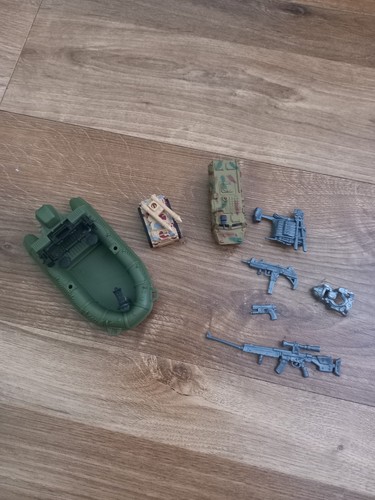Small bundle military toy - military,